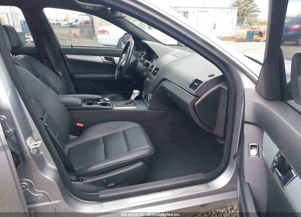 2008 MERCEDES-BENZ C 300 LUXURY/SPORT VIN: WDDGF54X88R014131