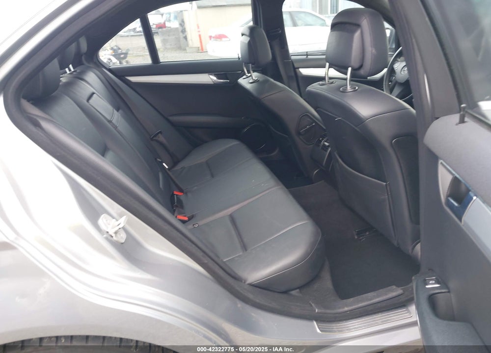 2008 MERCEDES-BENZ C 300 LUXURY/SPORT VIN: WDDGF54X88R014131