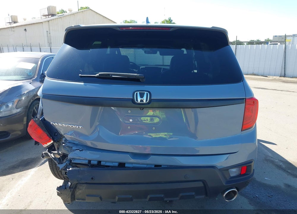 2022 HONDA PASSPORT 2WD EX-L VIN: 5FNYF7H52NB002772