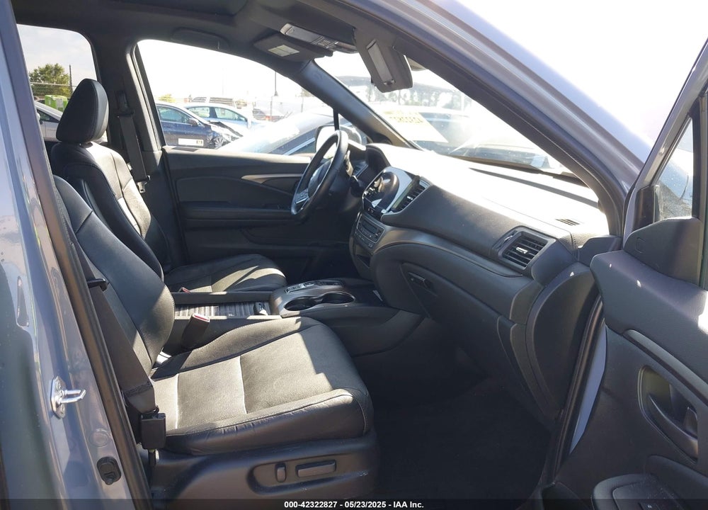2022 HONDA PASSPORT 2WD EX-L VIN: 5FNYF7H52NB002772