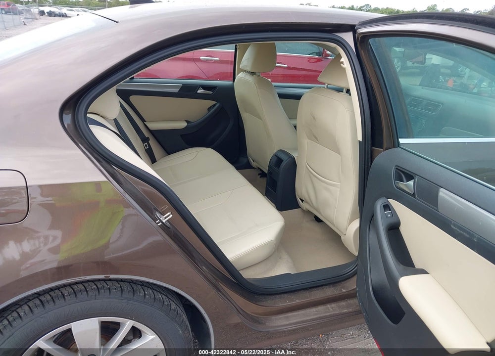 2015 VOLKSWAGEN JETTA VIN: 3VWD07AJXFM289988