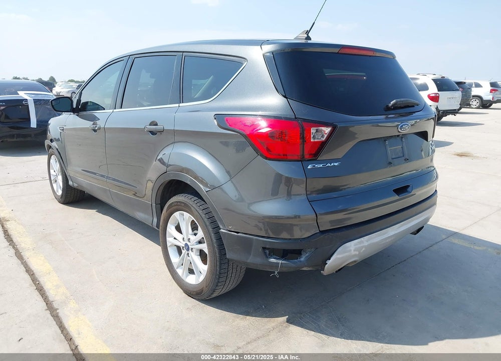 2019 FORD ESCAPE SE VIN: 1FMCU0GD8KUC52290