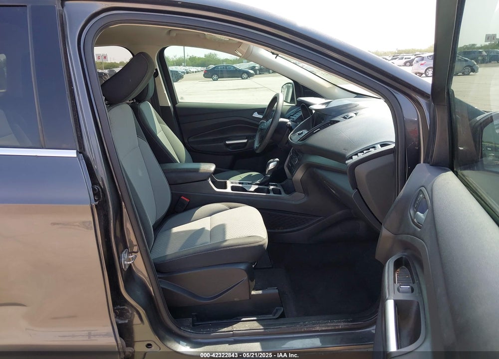 2019 FORD ESCAPE SE VIN: 1FMCU0GD8KUC52290
