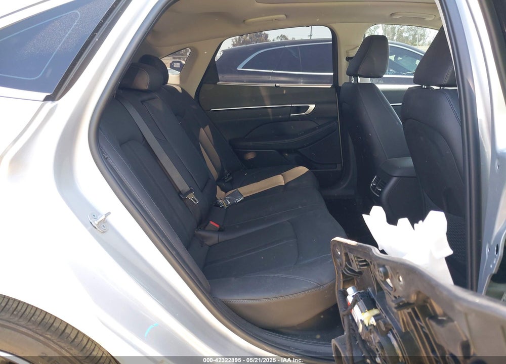 2025 HYUNDAI SONATA HYBRID VIN: KMHL54JJ5SA110984