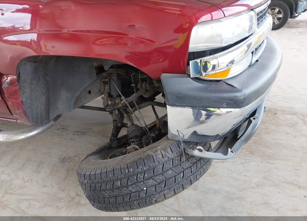 2003 CHEVROLET TAHOE LS VIN: 1GNEK13Z63R123180