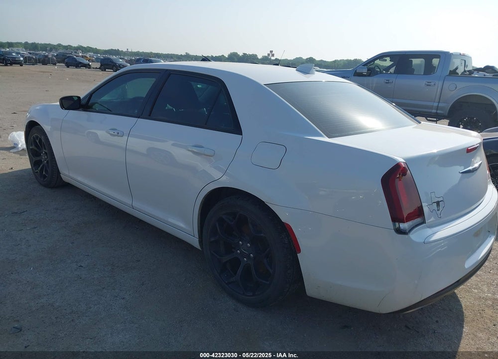 2019 CHRYSLER 300 VIN: 2C3CCAAG3KH589876