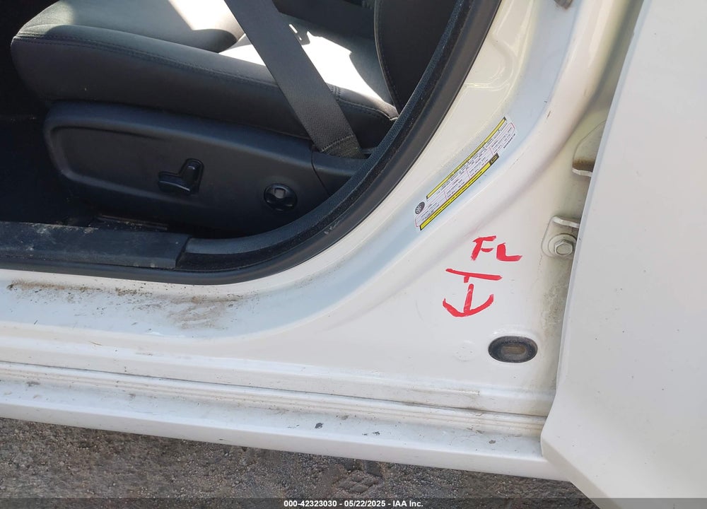 2019 CHRYSLER 300 VIN: 2C3CCAAG3KH589876