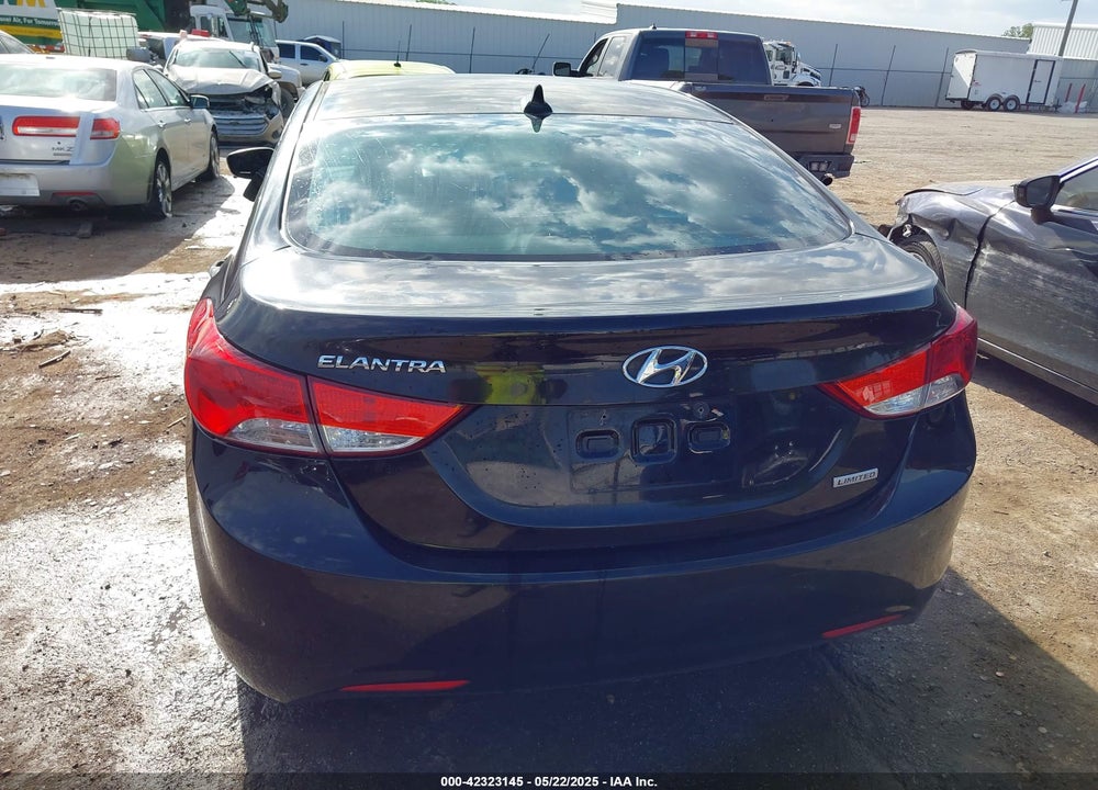 2012 HYUNDAI ELANTRA VIN: KMHDH4AE1CU418670