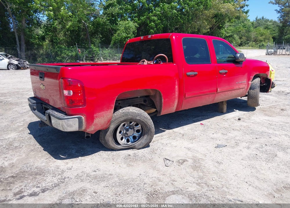 2011 CHEVROLET SILVERADO 1500 VIN: 3GCPCREA0BG243849
