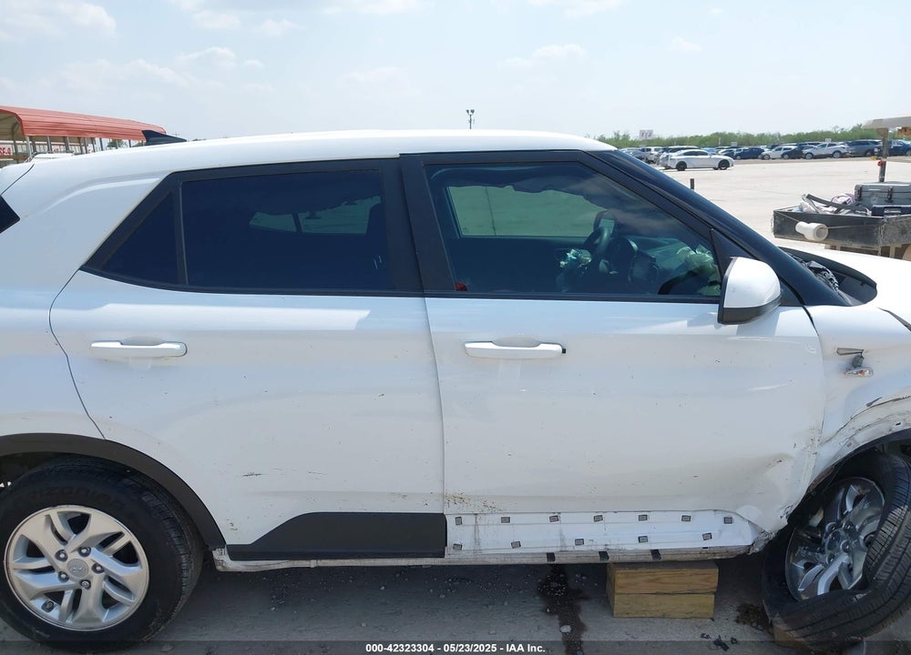 2022 HYUNDAI VENUE VIN: KMHRB8A32NU153287