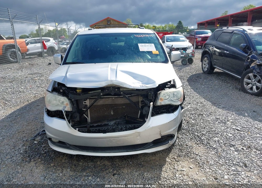 2011 DODGE GRAND CARAVAN CREW VIN: 2D4RN5DG8BR748617