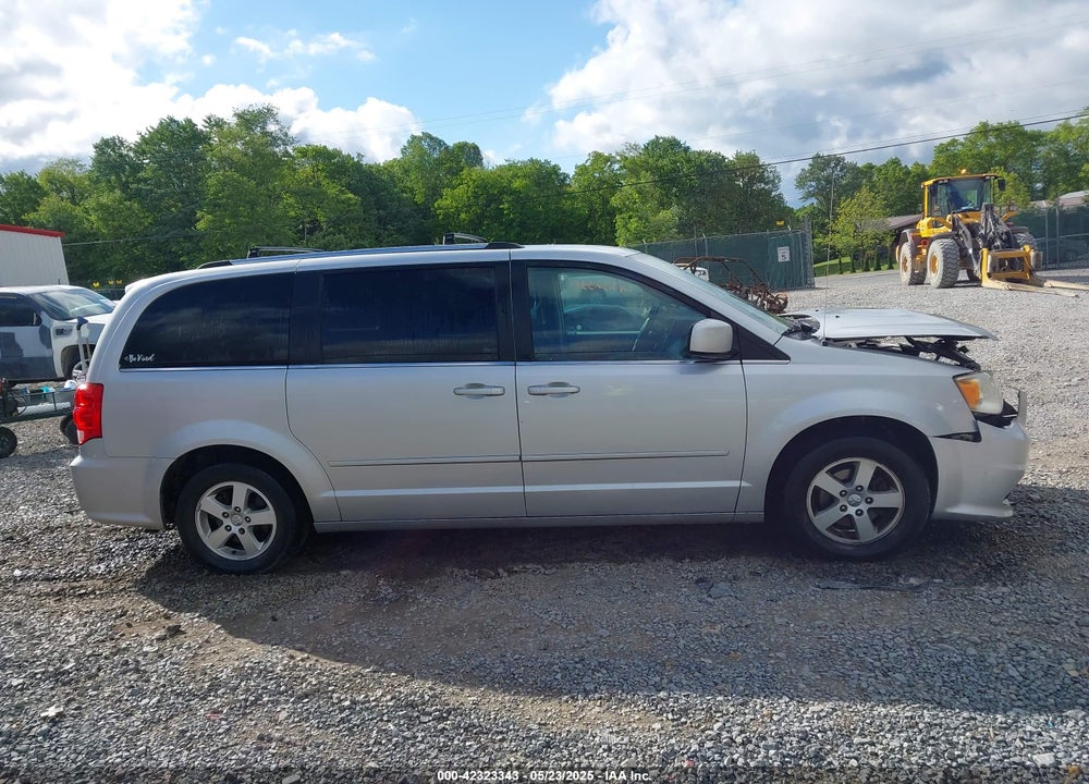 2011 DODGE GRAND CARAVAN CREW VIN: 2D4RN5DG8BR748617