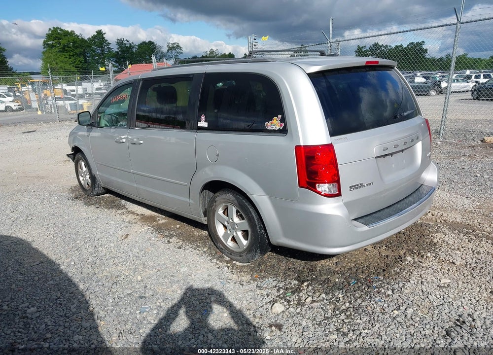 2011 DODGE GRAND CARAVAN CREW VIN: 2D4RN5DG8BR748617