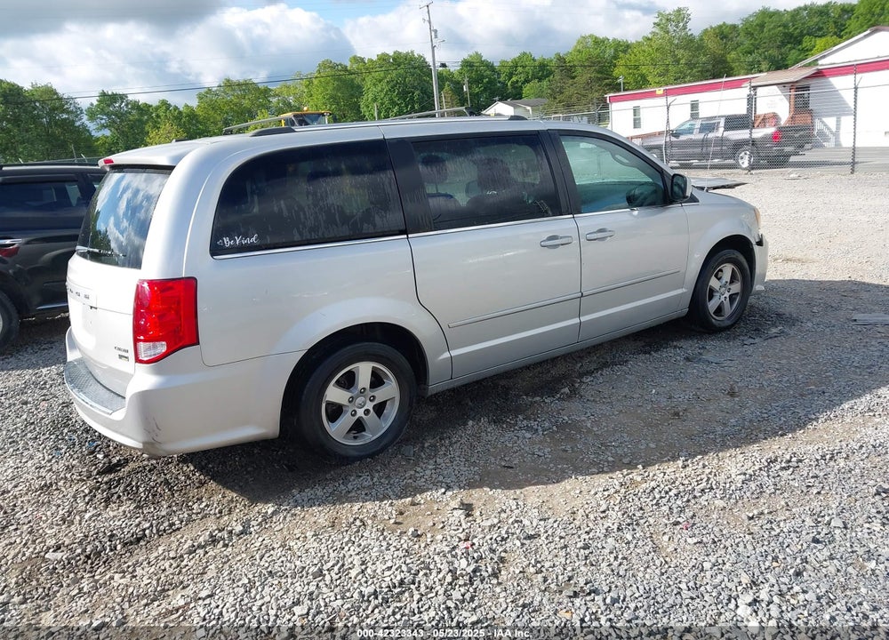 2011 DODGE GRAND CARAVAN CREW VIN: 2D4RN5DG8BR748617