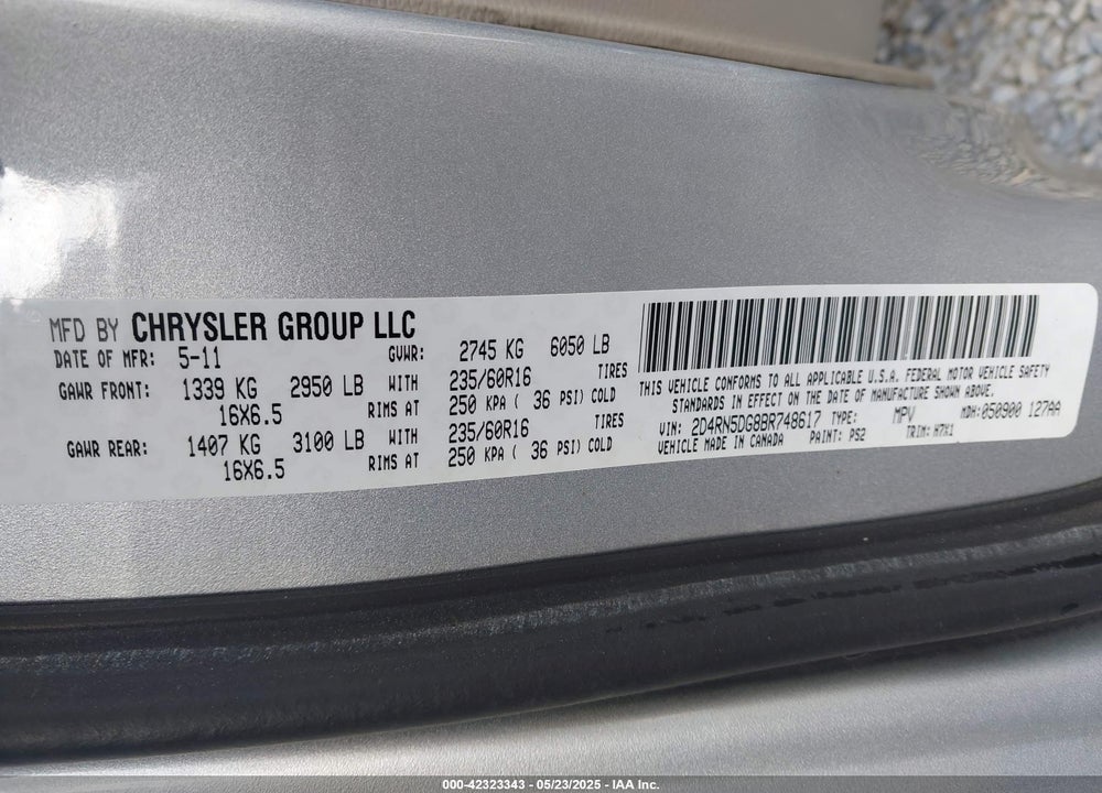 2011 DODGE GRAND CARAVAN CREW VIN: 2D4RN5DG8BR748617