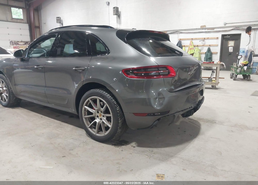 2015 PORSCHE MACAN VIN: WP1AF2A52FLB92570