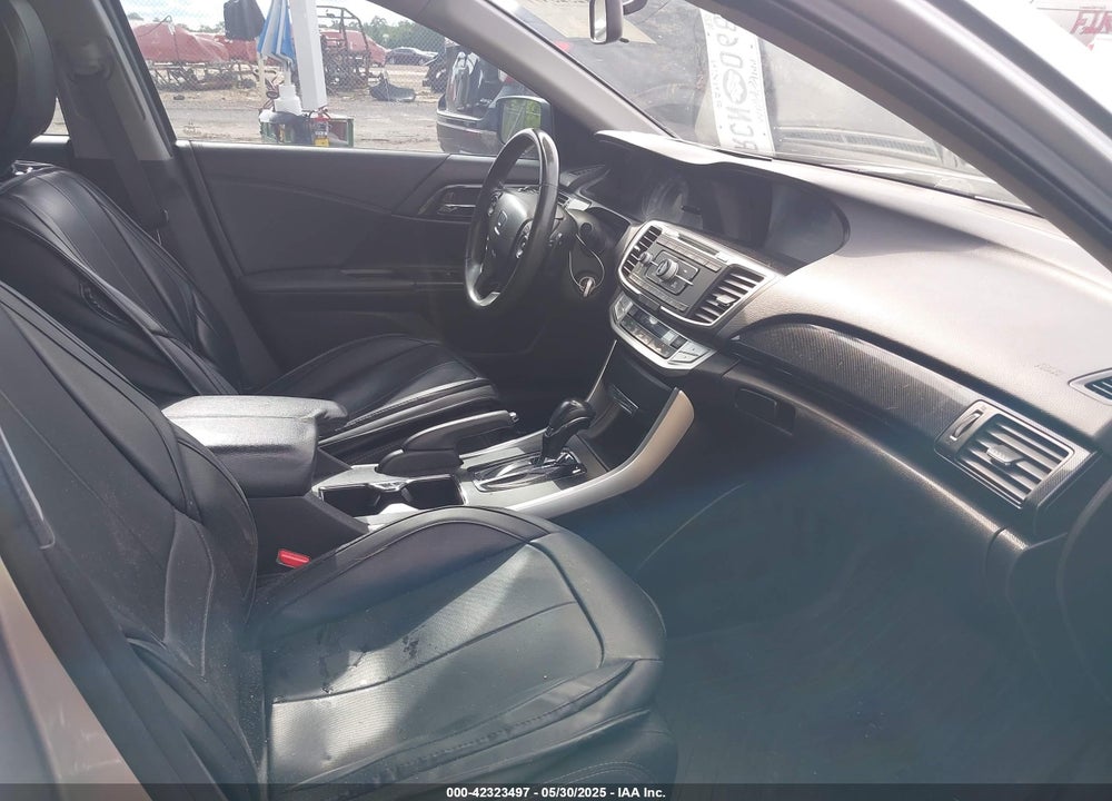 2014 HONDA ACCORD SPORT VIN: 1HGCR2F53EA032302