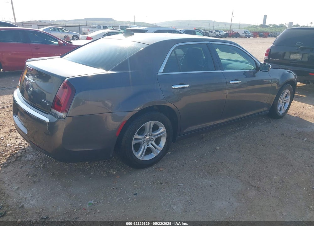 2017 CHRYSLER 300C VIN: 2C3CCAEG9HH552463