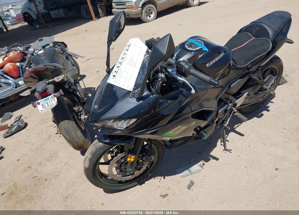 2025 KAWASAKI EX650 R VIN: ML5EXER16SDAE7645
