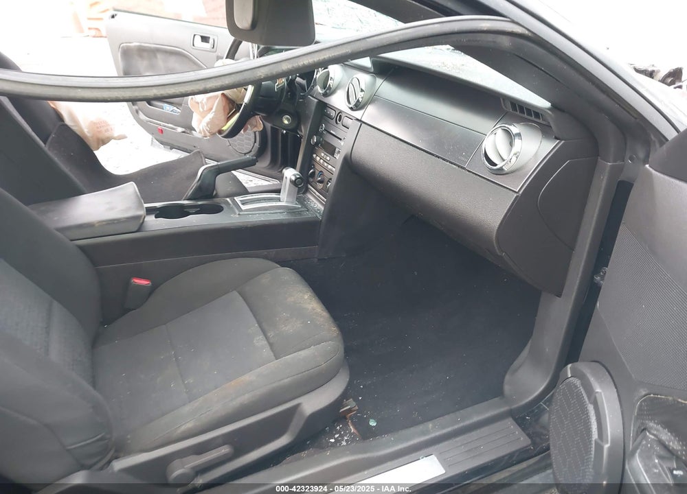 2008 FORD MUSTANG VIN: 1ZVHT80NX85119660