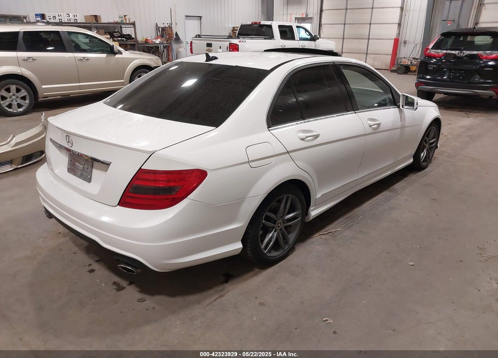 2013 MERCEDES-BENZ C CLASS VIN: WDDGF8AB3DR297543