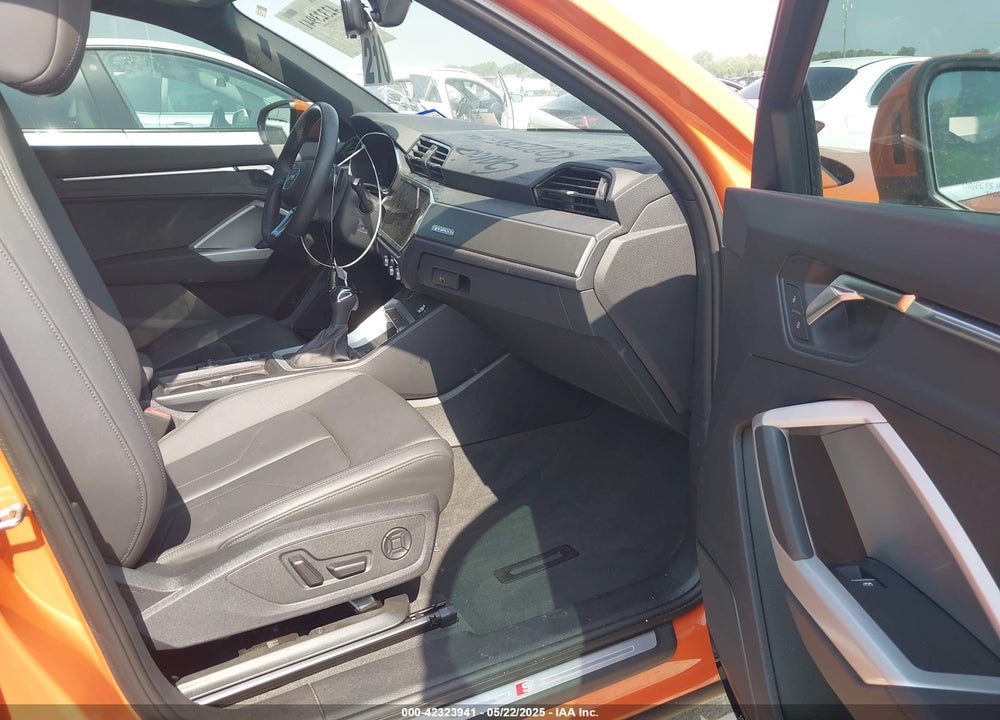 2024 AUDI Q3 VIN: WA1EECF36R1092050