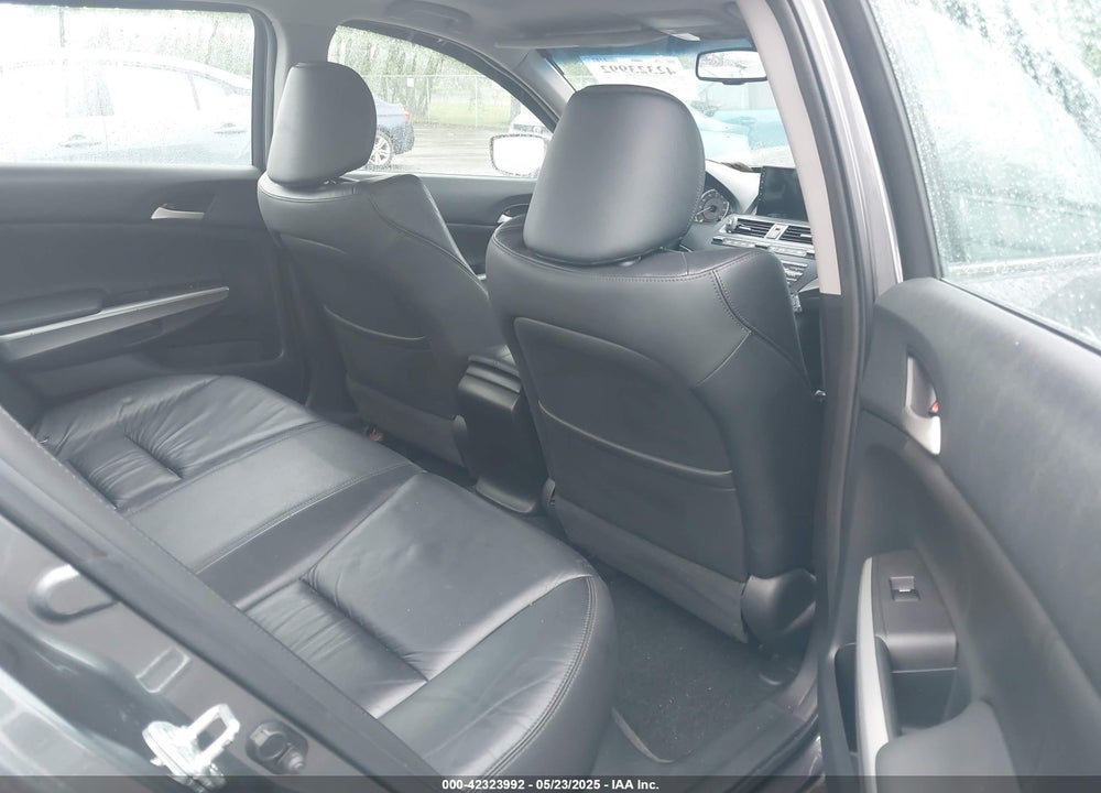 2009 HONDA ACCORD VIN: 1HGCP26819A055776