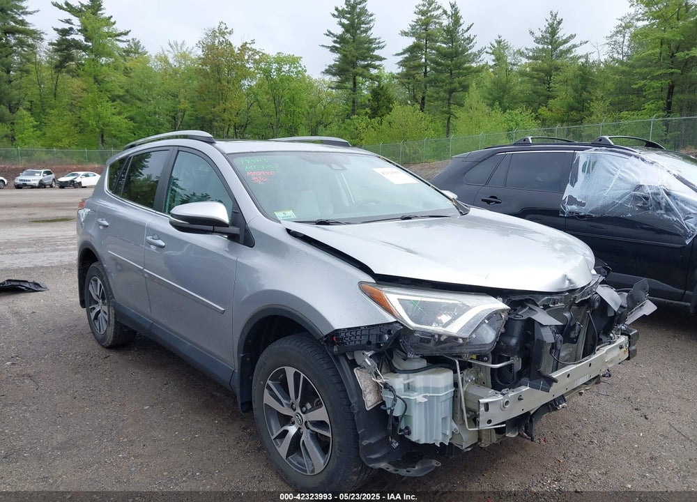 2017 TOYOTA RAV4 XLE VIN: 2T3RFREV9HW619959