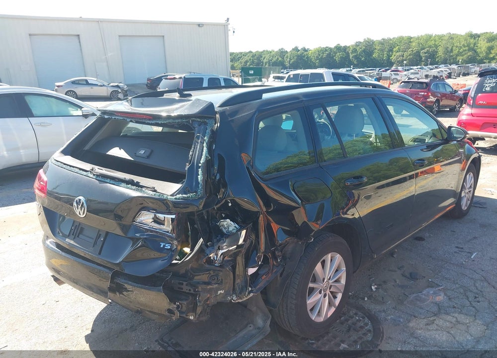 2016 VOLKSWAGEN GOLF SPORTWAGEN VIN: 3VWC17AU7GM502111