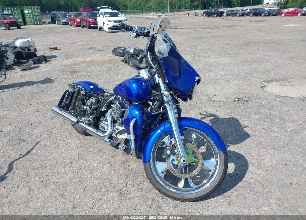 2015 HARLEY-DAVIDSON FLHXS STREET GLIDE SPECIAL VIN: 1HD1KRM15FB666031