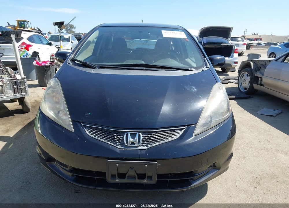 2013 HONDA FIT VIN: JHMGE8G30DC027345