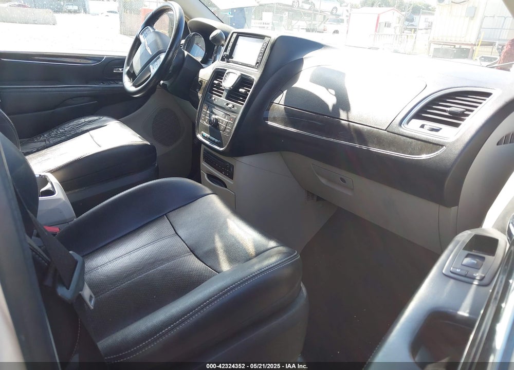 2012 CHRYSLER TOWN & COUNTRY VIN: 2C4RC1CGXCR152259
