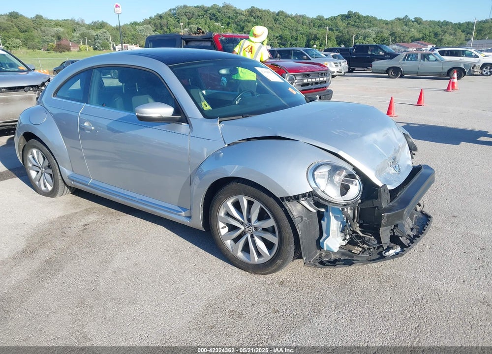 2013 VOLKSWAGEN BEETLE 2.0L TDI VIN: 3VWJL7AT1DM626511