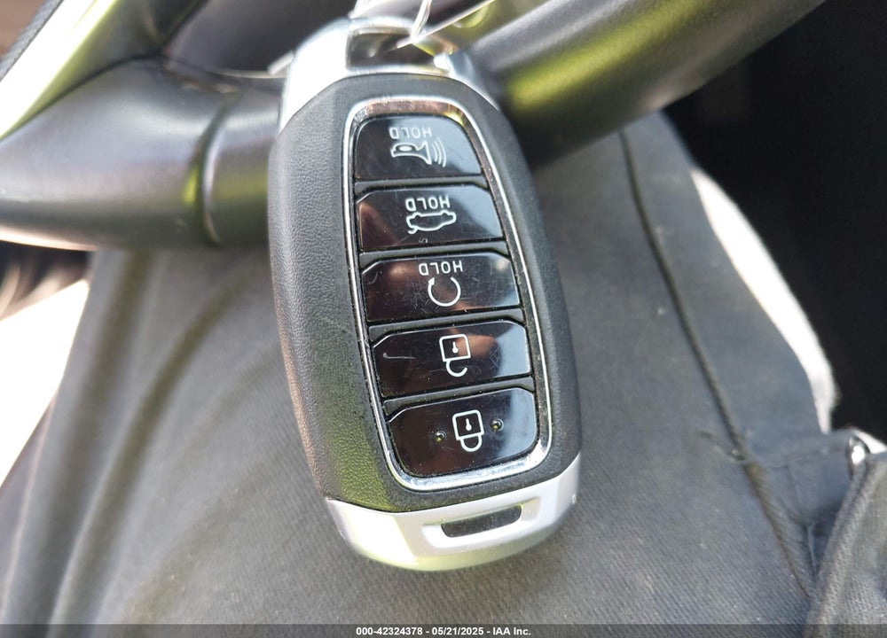 2022 HYUNDAI ELANTRA VIN: 5NPLN4AG4NH069978