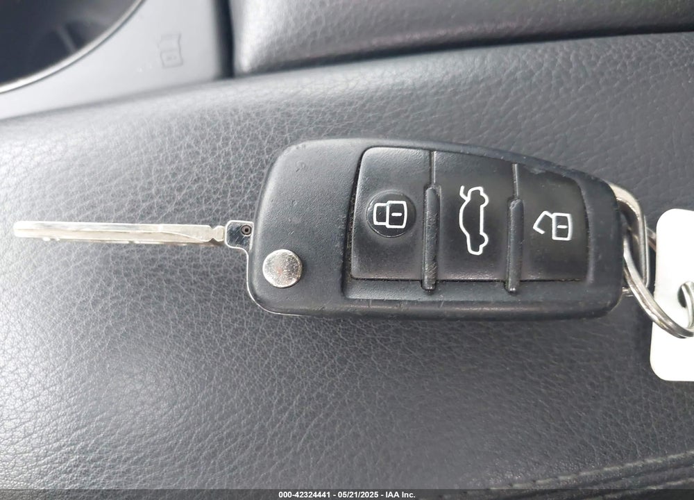 2011 AUDI Q7 VIN: WA1LGAFE5BD008621