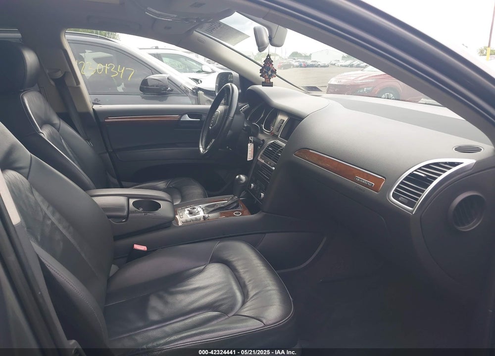 2011 AUDI Q7 VIN: WA1LGAFE5BD008621