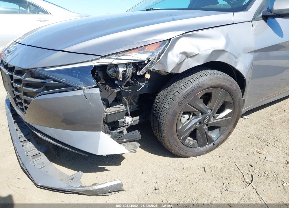 2021 HYUNDAI ELANTRA VIN: KMHLS4AG1MU211633