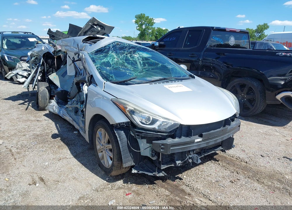 2015 HYUNDAI ELANTRA SE VIN: 5NPDH4AE8FH590035