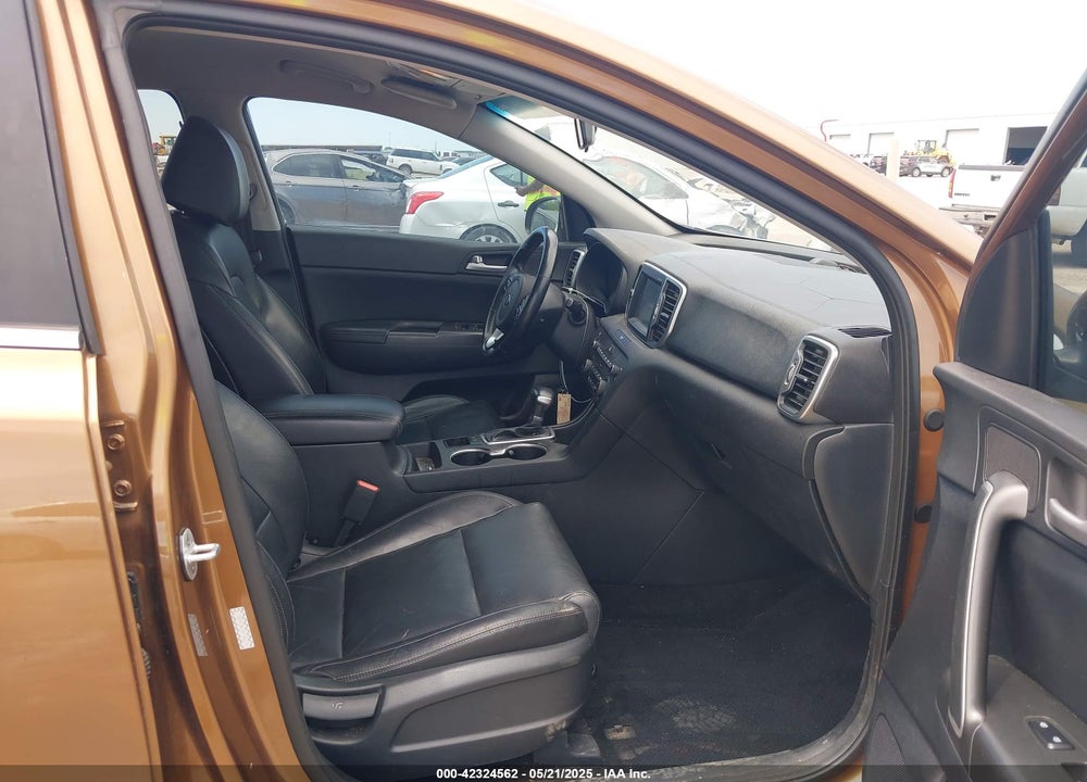 2017 KIA SPORTAGE VIN: KNDPN3ACXH7106176