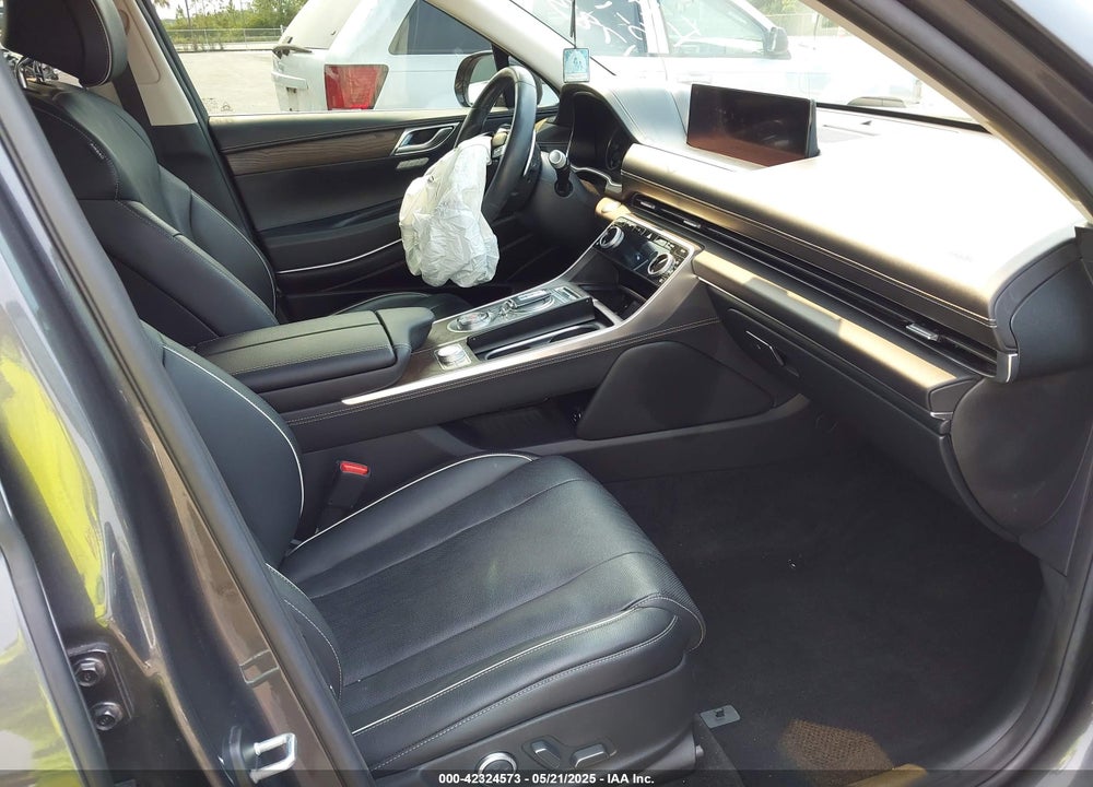 2022 GENESIS GV80 2.5T AWD VIN: KMUHBDSB5NU091783