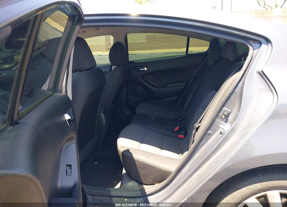2016 KIA FORTE LX VIN: KNAFX4A61G5583267
