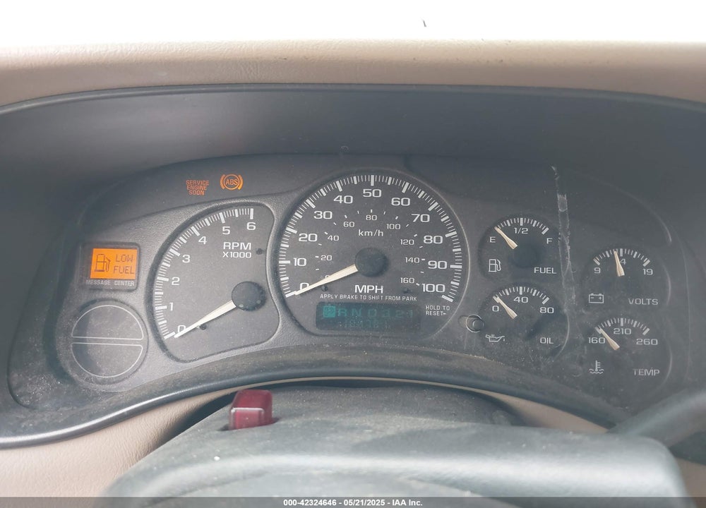 2002 CHEVROLET TAHOE LT VIN: 1GNEC13ZX2R279380