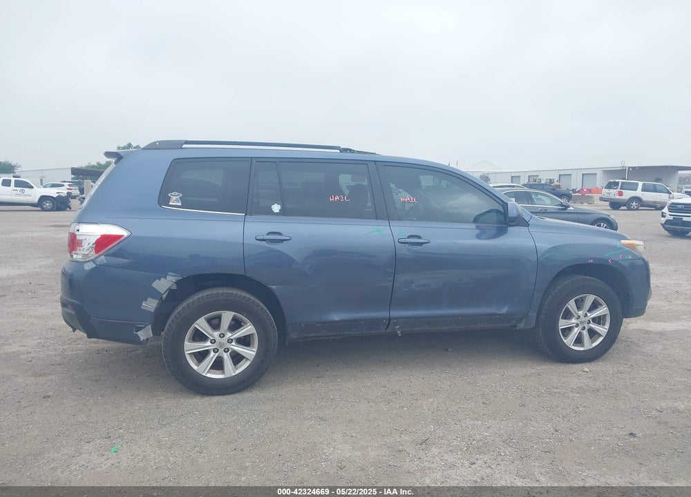 2011 TOYOTA HIGHLANDER SE VIN: 5TDZA3EH6BS008995
