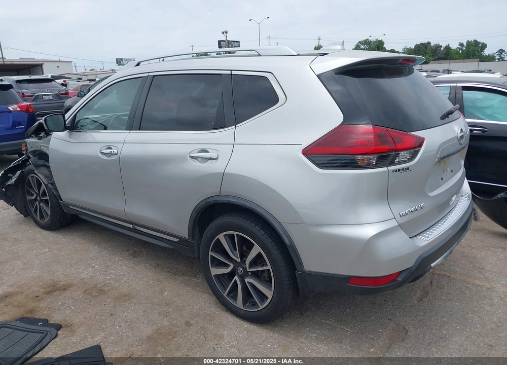 2018 NISSAN ROGUE VIN: JN8AT2MV5JW321001