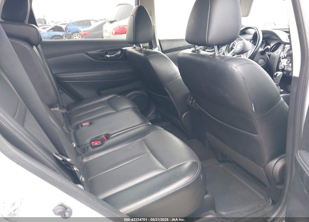 2018 NISSAN ROGUE VIN: JN8AT2MV5JW321001