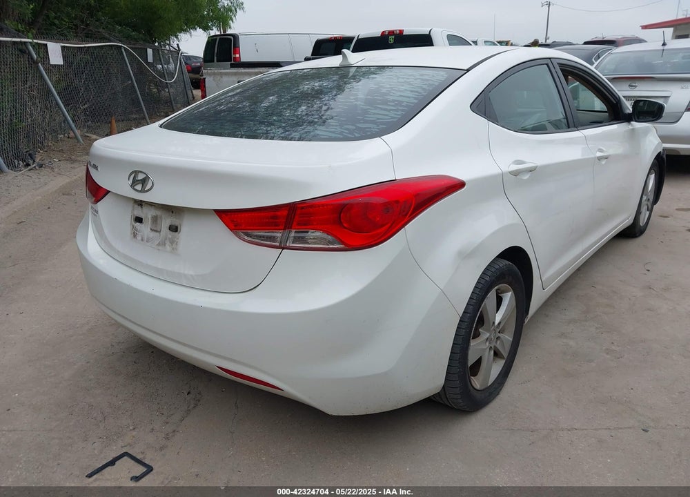 2013 HYUNDAI ELANTRA VIN: 5NPDH4AE3DH343521