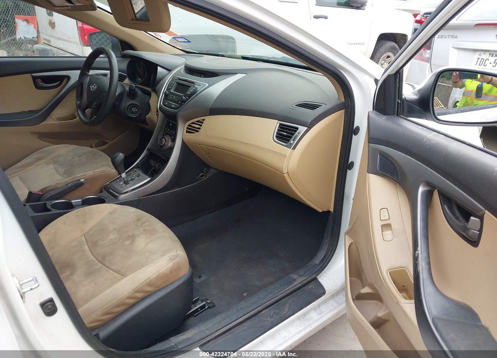 2013 HYUNDAI ELANTRA VIN: 5NPDH4AE3DH343521