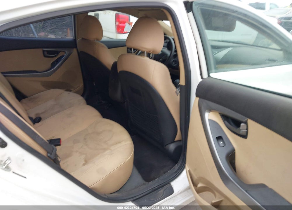 2013 HYUNDAI ELANTRA VIN: 5NPDH4AE3DH343521