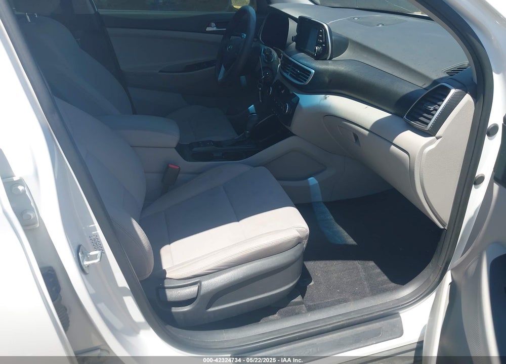 2020 HYUNDAI TUCSON VIN: KM8J23A47LU117892