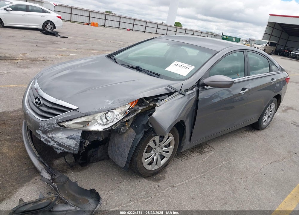 2011 HYUNDAI SONATA VIN: 5NPEB4AC1BH190560